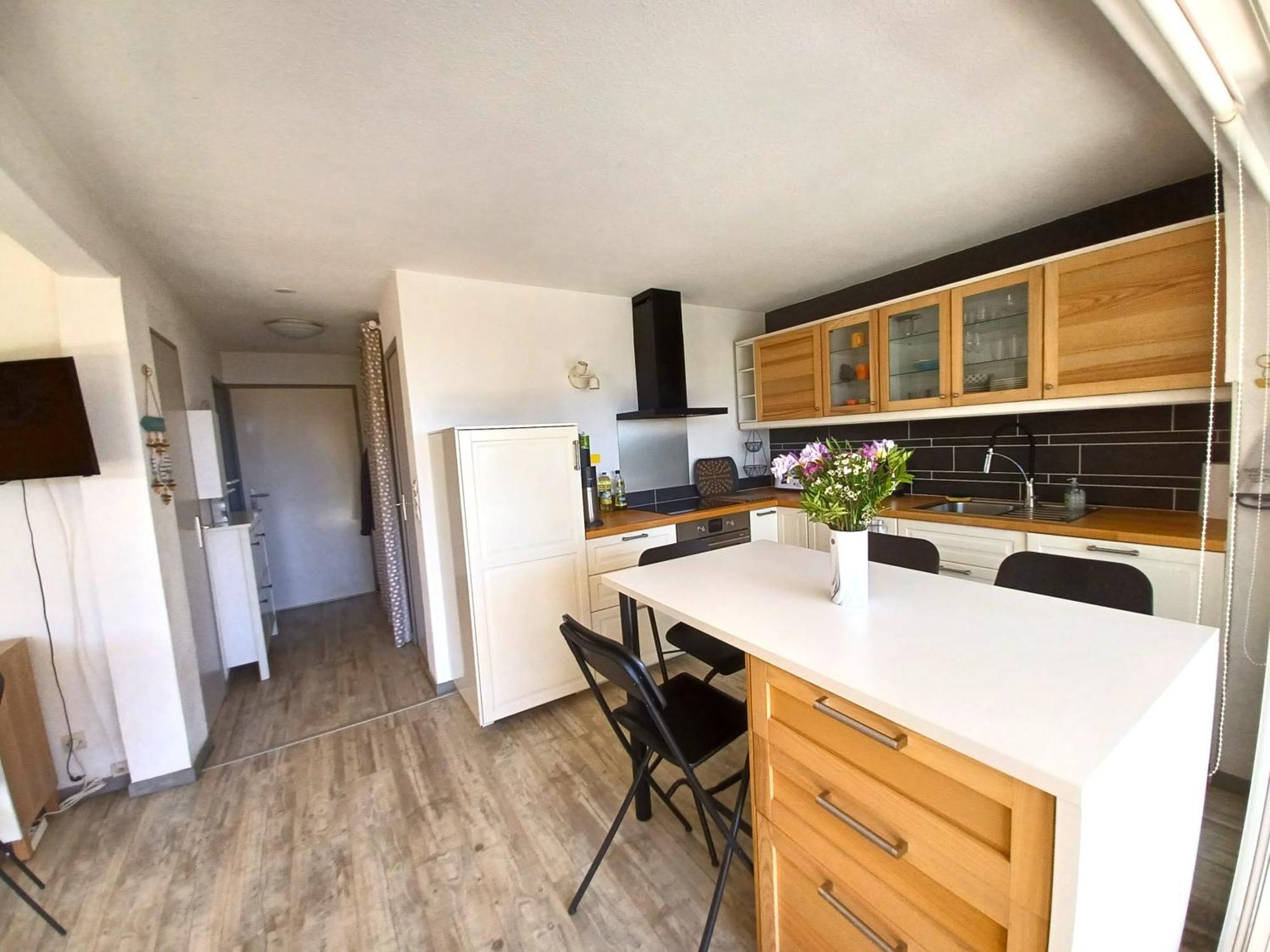 Apartment Plain-pied Jardin 6 Personnes Clim Vue Parking Wifi Terrasse Piscine Dans La *