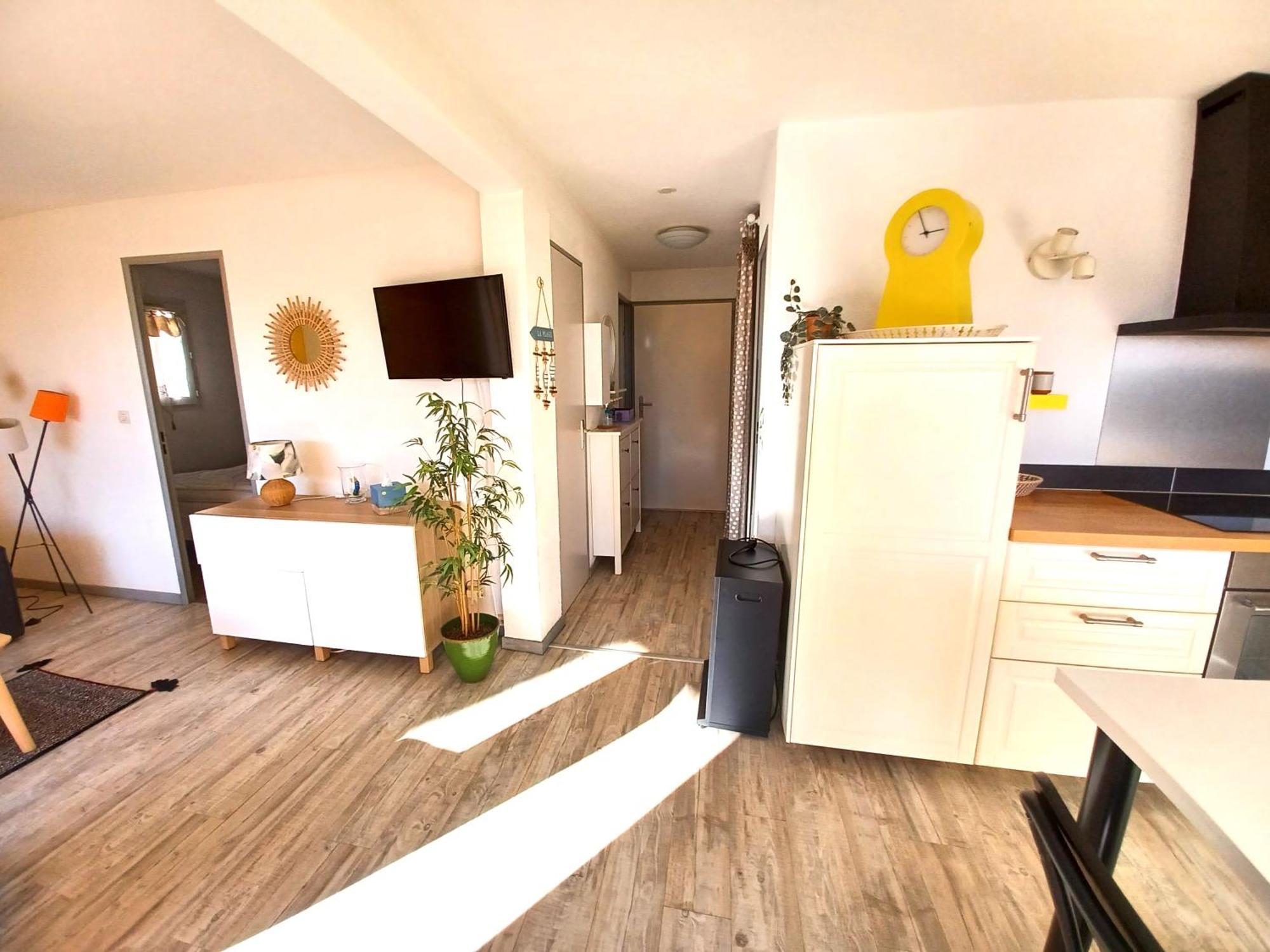 Plain-pied Jardin 6 Personnes Clim Vue Parking Wifi Terrasse Piscine Dans La Apartment