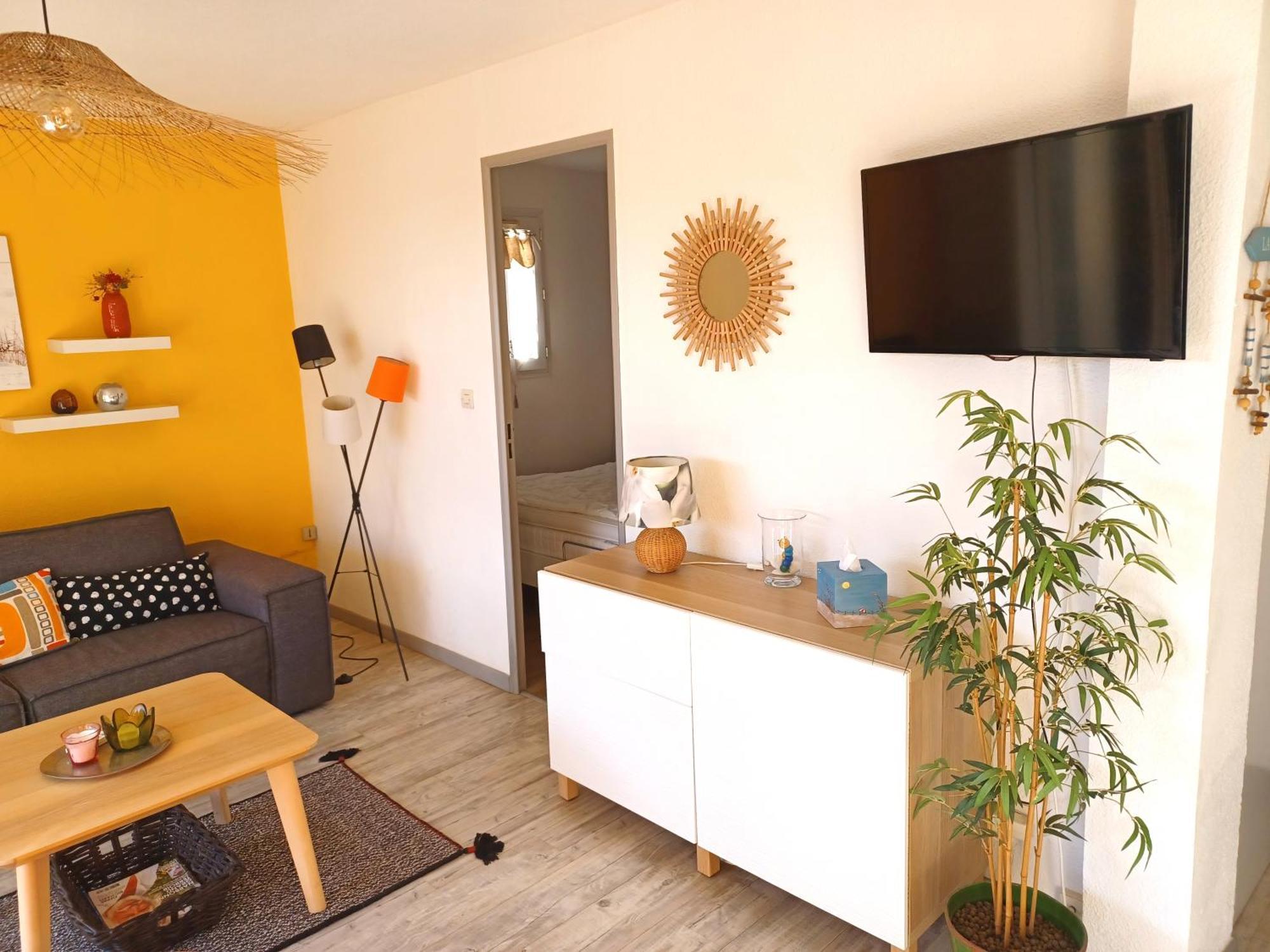 Plain-pied Jardin 6 Personnes Clim Vue Parking Wifi Terrasse Piscine Dans La *