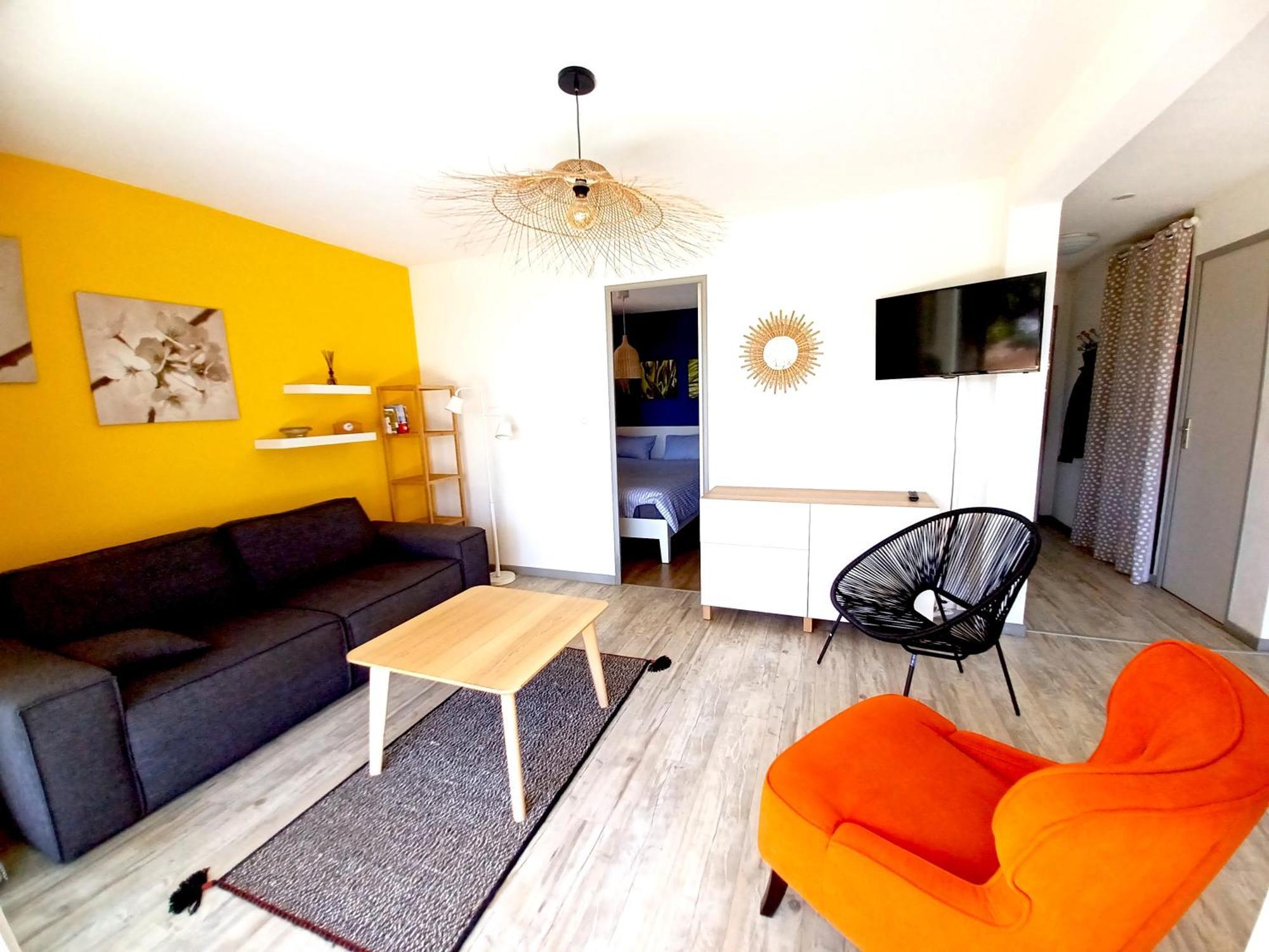 Apartment Plain-pied Jardin 6 Personnes Clim Vue Parking Wifi Terrasse Piscine Dans La Saint-Pierre-la-Mer (Aude)