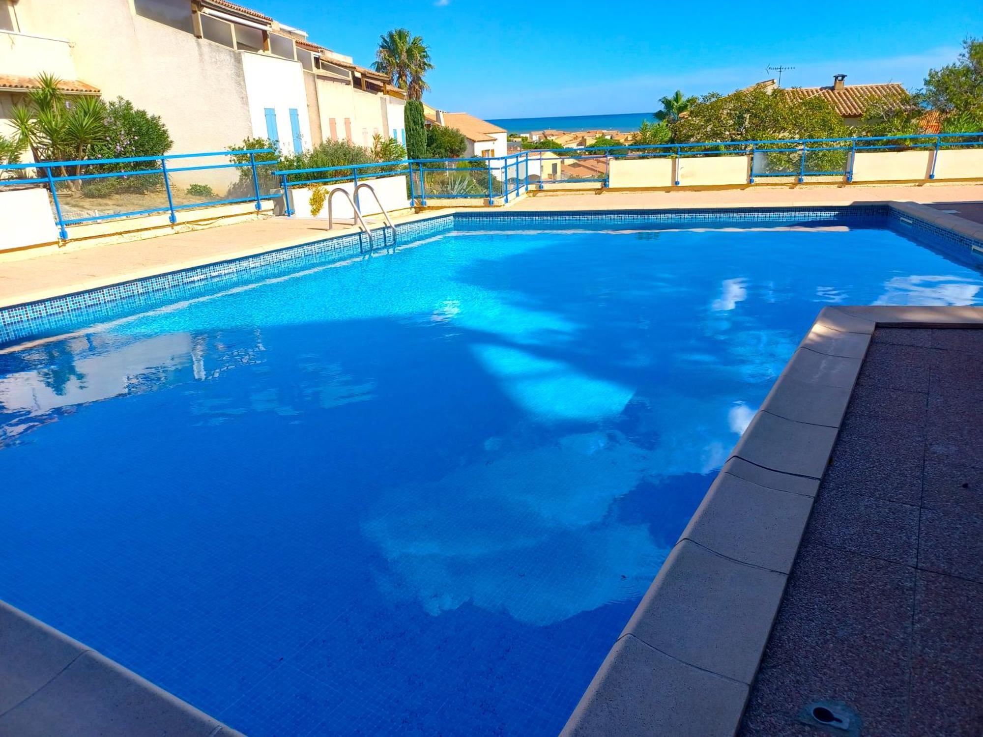 Plain-pied Jardin 6 Personnes Clim Vue Parking Wifi Terrasse Piscine Dans La Apartment Saint-Pierre-la-Mer (Aude)